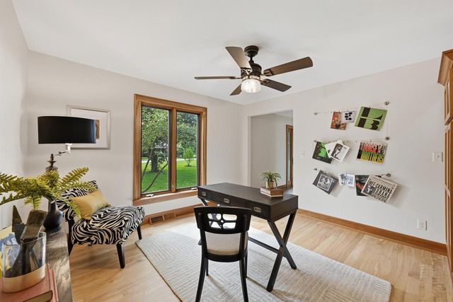 15270 Red Fox LANE, Elm Grove, WI 53122