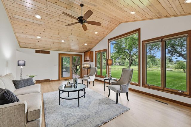 15270 Red Fox LANE, Elm Grove, WI 53122