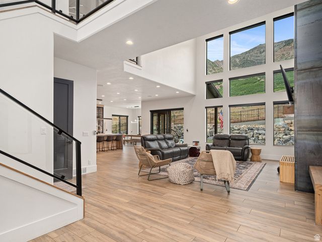 802 E NEBO AVE, North Ogden, UT 84414