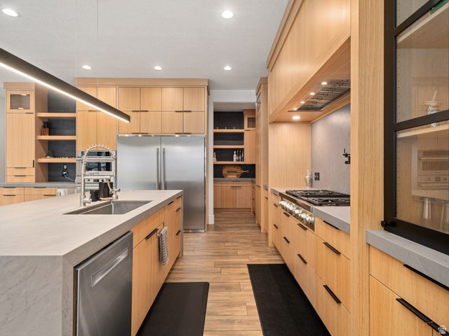 802 E NEBO AVE, North Ogden, UT 84414