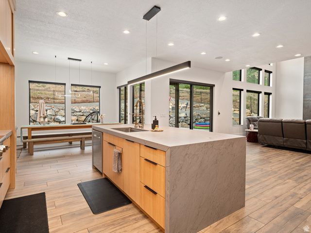 802 E NEBO AVE, North Ogden, UT 84414