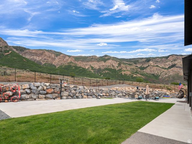 802 E NEBO AVE, North Ogden, UT 84414