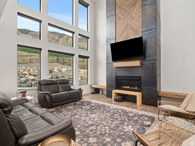 802 E NEBO AVE, North Ogden, UT 84414