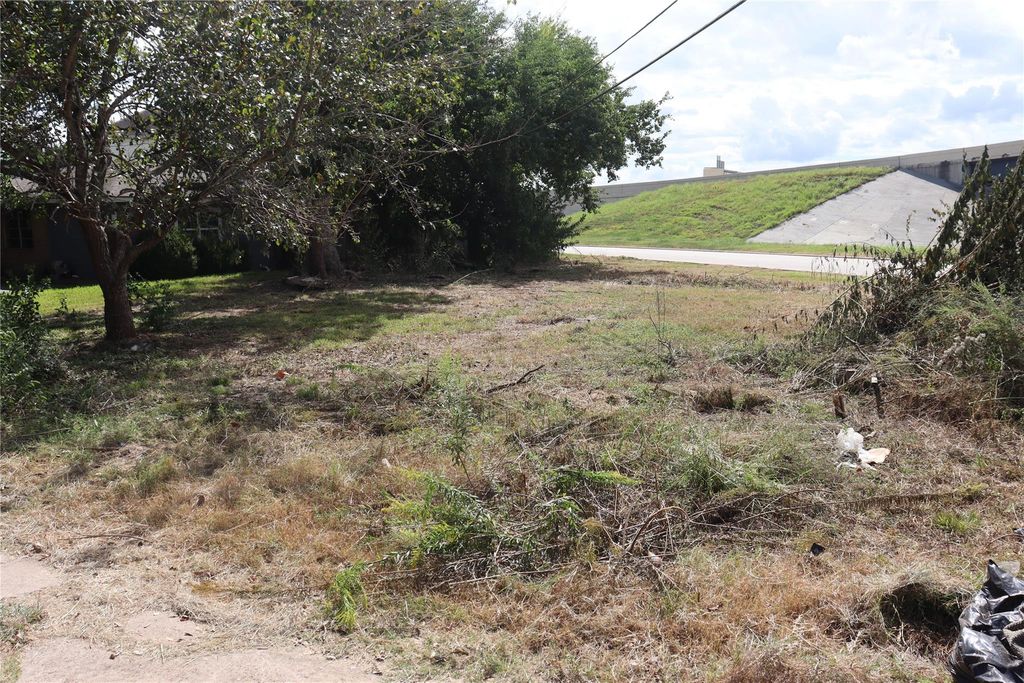 0 Saint Benedict Street, Houston, TX 77021