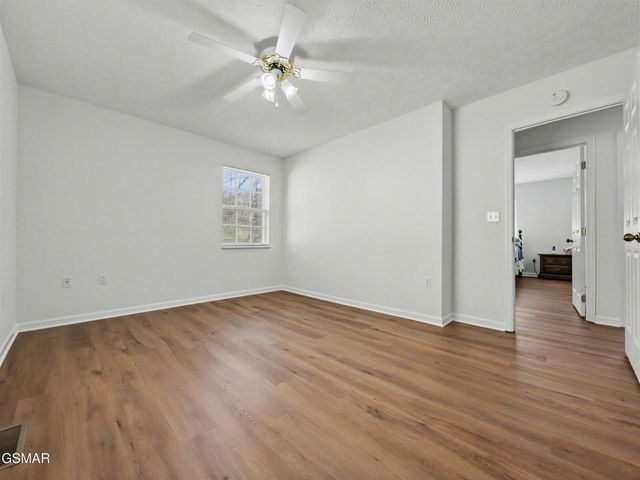 786 Pine Mountain Road, Pigeon Forge, TN 37863