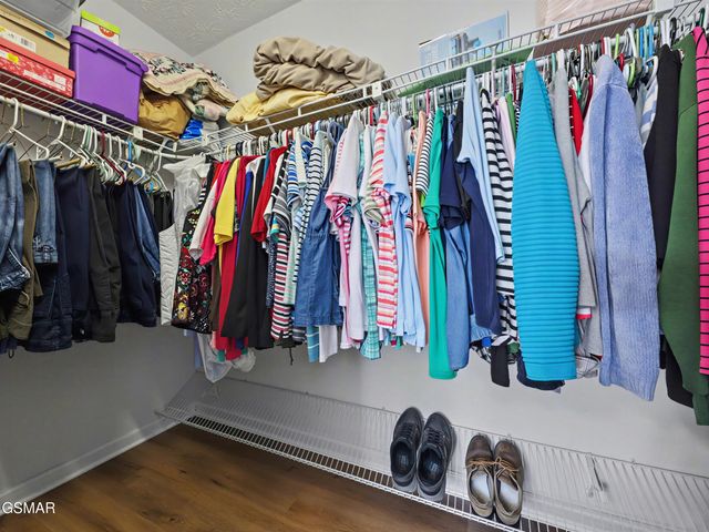 786 Pine Mountain Road, Pigeon Forge, TN 37863