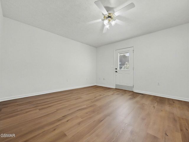 786 Pine Mountain Road, Pigeon Forge, TN 37863