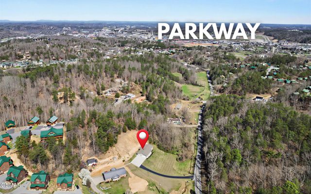 786 Pine Mountain Road, Pigeon Forge, TN 37863