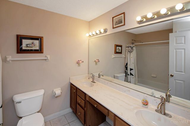 7075 Ashwood Knolls Drive, Fairfield Twp, OH 45011