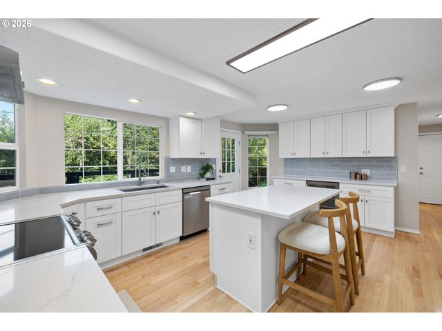 12013 Se 117TH Ave, Happy Valley, OR 97086