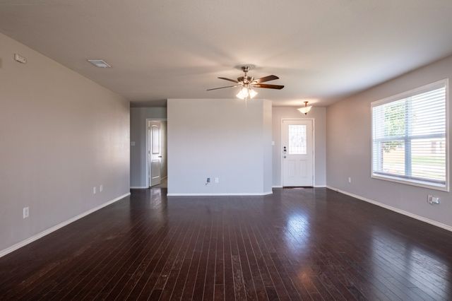 324 Broken Bow Drive, Krum, TX 76249