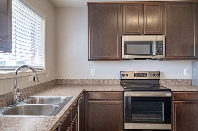 324 Broken Bow Drive, Krum, TX 76249