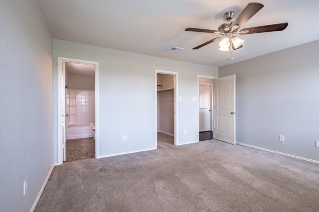 324 Broken Bow Drive, Krum, TX 76249