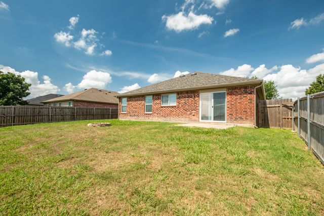 324 Broken Bow Drive, Krum, TX 76249