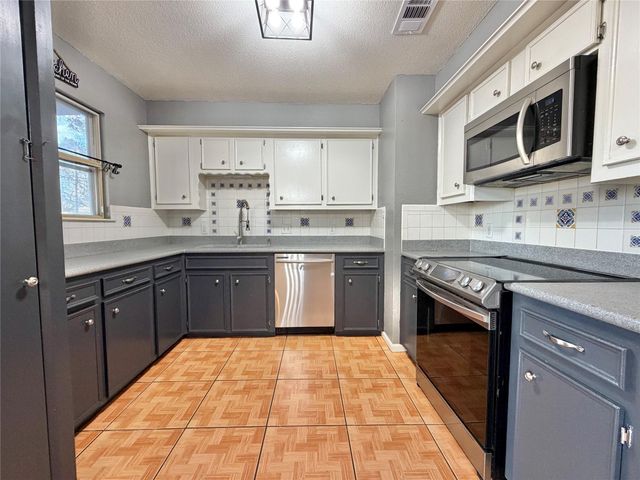 32016 S Wiggins Street, Magnolia, TX 77355