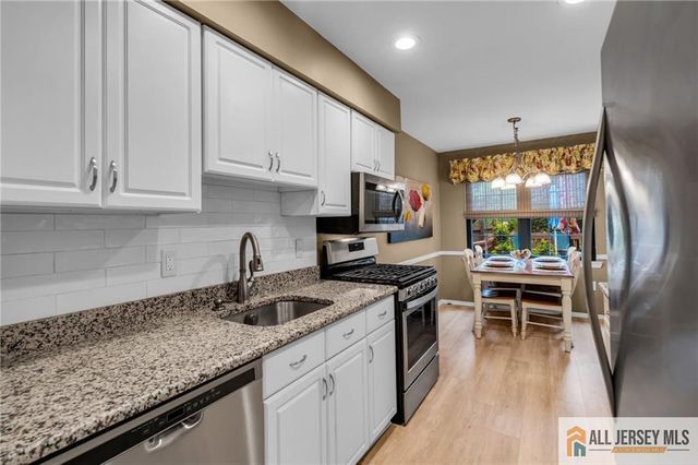 1 Manor Drive, Hillsborough, NJ 08844