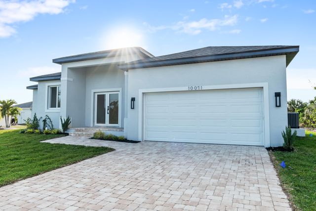 10071 Kingsville Drive, Port Charlotte, FL 33981