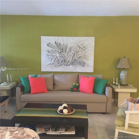 541 Blue Heron Dr 215, Hallandale Beach, FL 33009