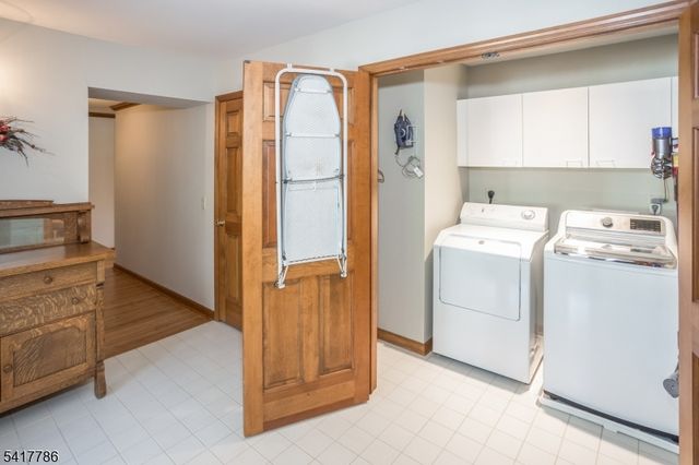 10 Torlish Gate, Raritan Boro, NJ 08869