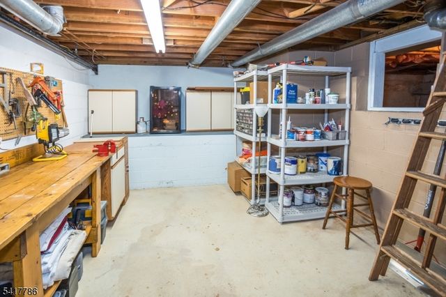 10 Torlish Gate, Raritan Boro, NJ 08869