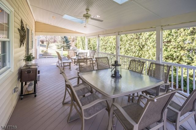 10 Torlish Gate, Raritan Boro, NJ 08869