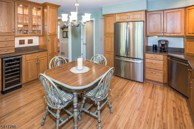 10 Torlish Gate, Raritan Boro, NJ 08869