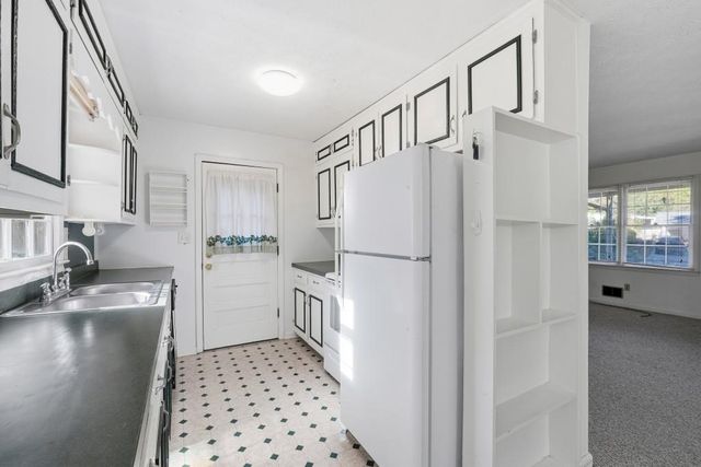 3485 Navaho SE Trail, Smyrna, GA 30080