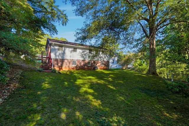 3485 Navaho SE Trail, Smyrna, GA 30080