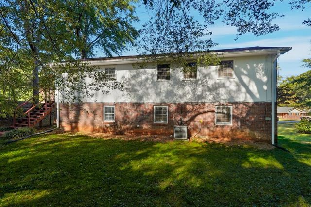 3485 Navaho SE Trail, Smyrna, GA 30080