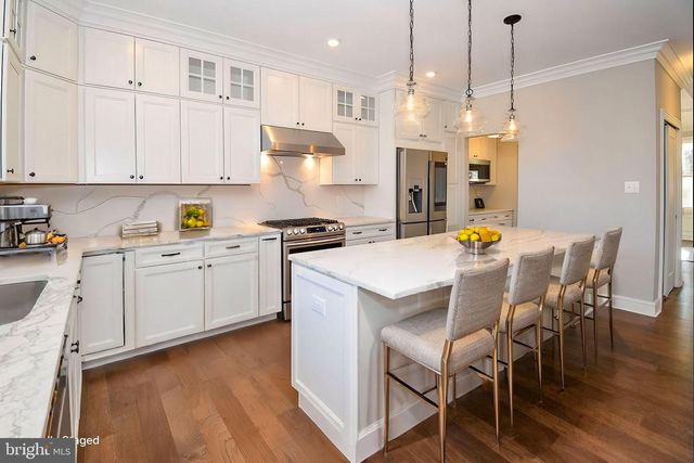 51 EDISON RD, Cherry Hill, NJ 08034