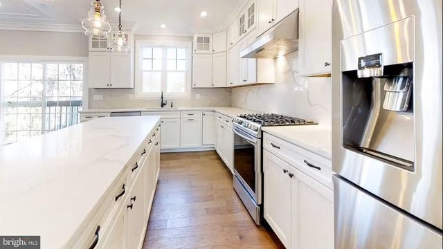 51 EDISON RD, Cherry Hill, NJ 08034