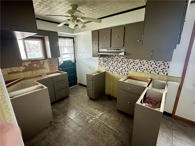 458-460 1st St., East Bethlehem, PA 15368