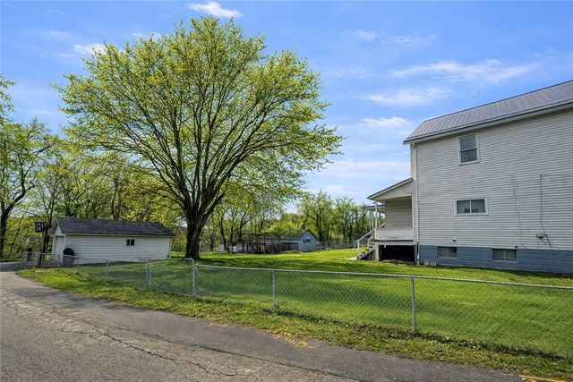 458-460 1st St., East Bethlehem, PA 15368