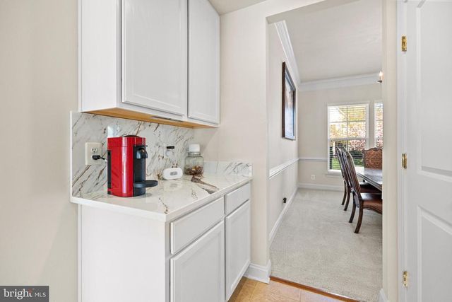 7153 COMRIE CT, Warrenton, VA 20187