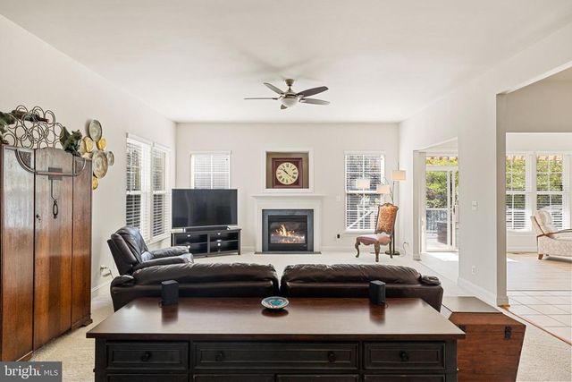 7153 COMRIE CT, Warrenton, VA 20187