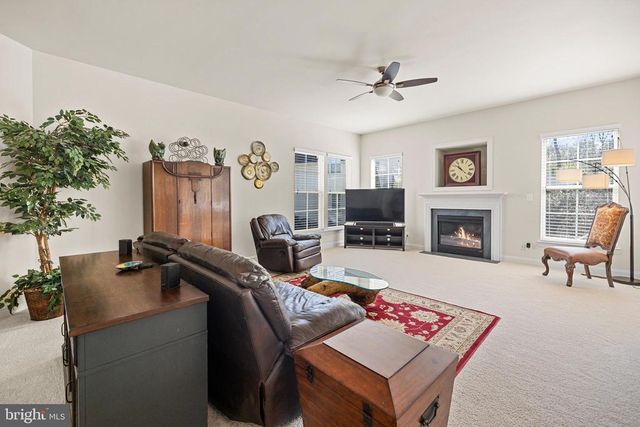 7153 COMRIE CT, Warrenton, VA 20187