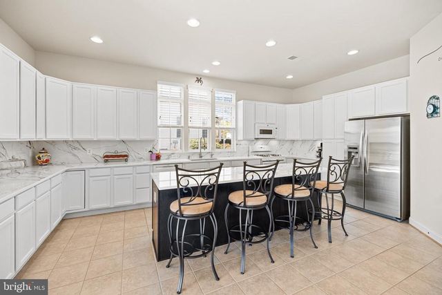 7153 COMRIE CT, Warrenton, VA 20187