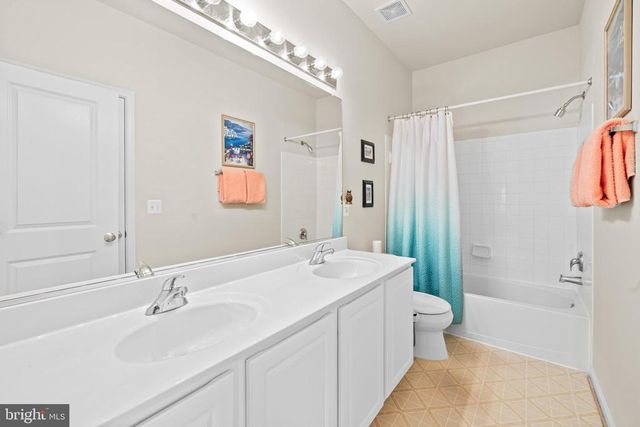 7153 COMRIE CT, Warrenton, VA 20187