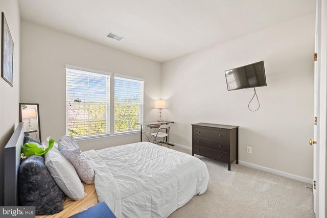 7153 COMRIE CT, Warrenton, VA 20187