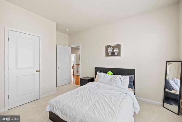7153 COMRIE CT, Warrenton, VA 20187