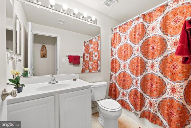 7153 COMRIE CT, Warrenton, VA 20187