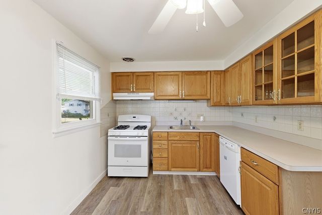 210 Floradale Road, Salina, NY 13088