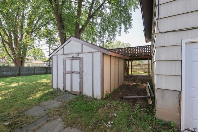 210 Floradale Road, Salina, NY 13088