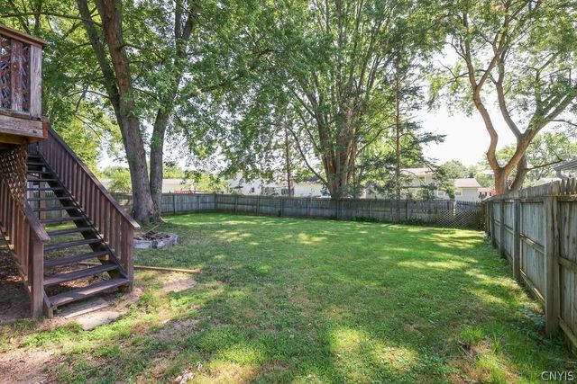 210 Floradale Road, Salina, NY 13088