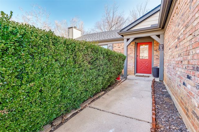 6314 Brookgate Drive, Arlington, TX 76016