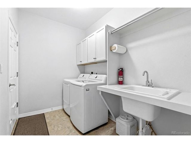 5100 Aspen Creek Dr, Broomfield, CO 80023