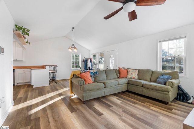 3 Fairlane Circle, Greenville, SC 29607