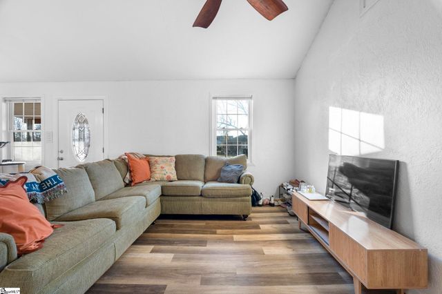 3 Fairlane Circle, Greenville, SC 29607