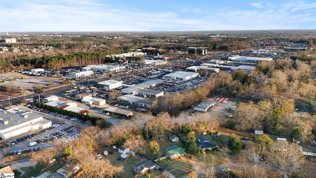 3 Fairlane Circle, Greenville, SC 29607