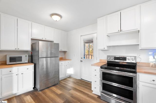 3 Fairlane Circle, Greenville, SC 29607